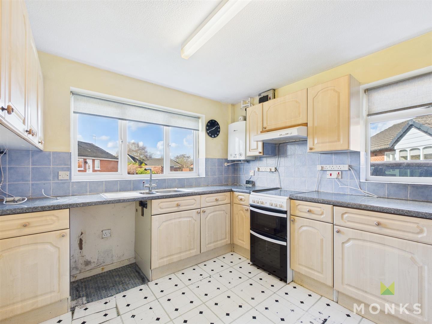 11 Arden Close, Shrewsbury, SY4 5LX SSTC 11 Arden Close, Shrewsbury, SY4 5LX SSTC